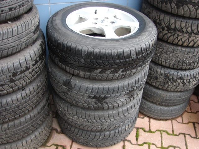 Alu Dotz (Land Rover Freelander)+pneu Nokian 215/65/16 zimní